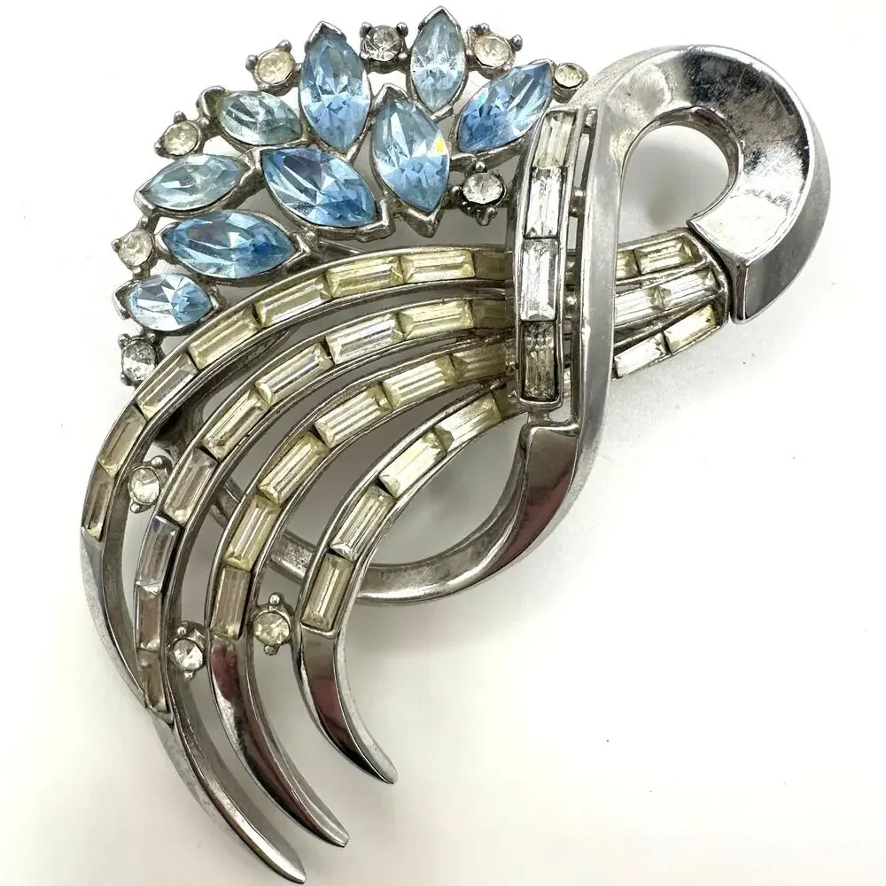 Trifari Alfred Philippe 1952 Comet silver tone clear sky blue rhinestones brooch